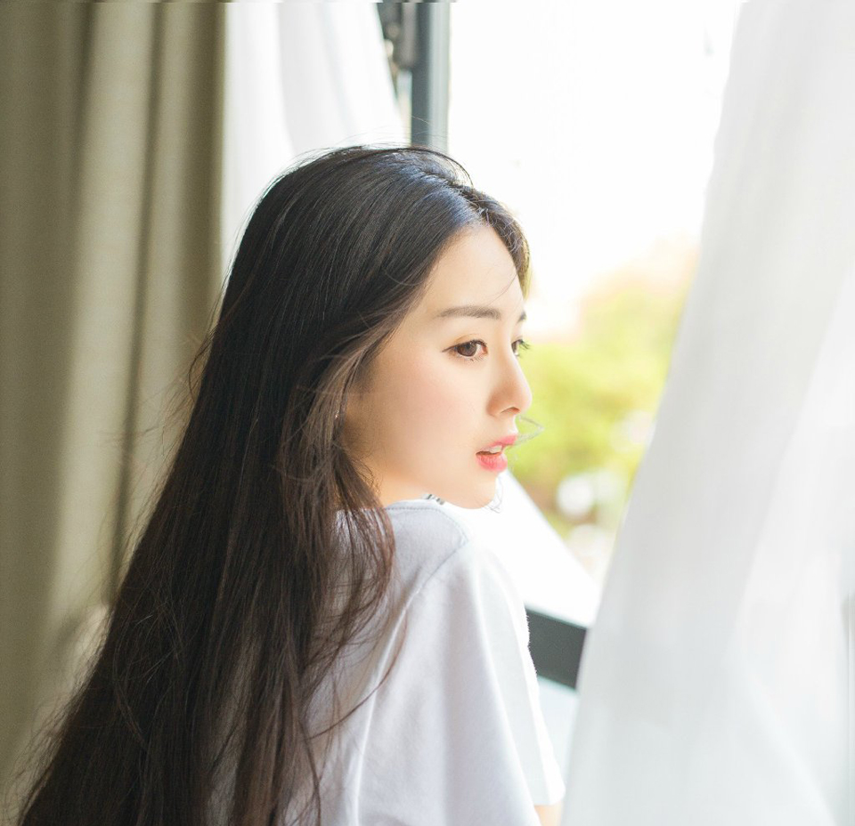 “怎么回事！？”吕蒙闻言不禁一惊，尤其是听到对方的喊话，在柴桑，都督只有一个，那就是周瑜，心中似乎预感到什么，又不敢相信，或者说不愿相信。